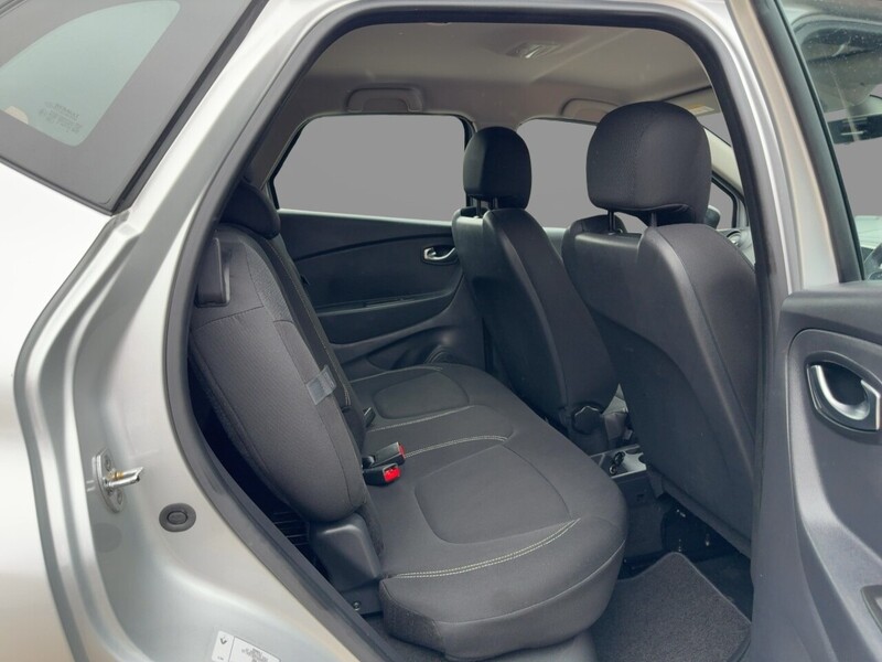 Renault 0.9 TCE ENERGY PLAY SUV 5DR PETROL MANUAL BLUETOOTH DAB RADIO USB INPUT 2 OWNERS SAME OWNER FOR 6 YEARS ONLY 28000 MILES FSH 7 SERVICES NO ULEZ CHARGE 72-74 Mitcham Road