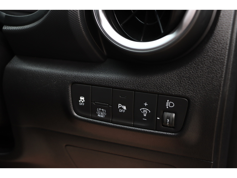 Hyundai 1.6 H-GDI SE CONNECT SUV 5DR PETROL HYBRID DCT AUTO SAT NAV BLUETOOTH DAB STEREO APPLE CARPLAY REAR CAM PARKING AIDS JUST 1 OWNER ONLY 27000 MILES FSH 72-74 Mitcham Road