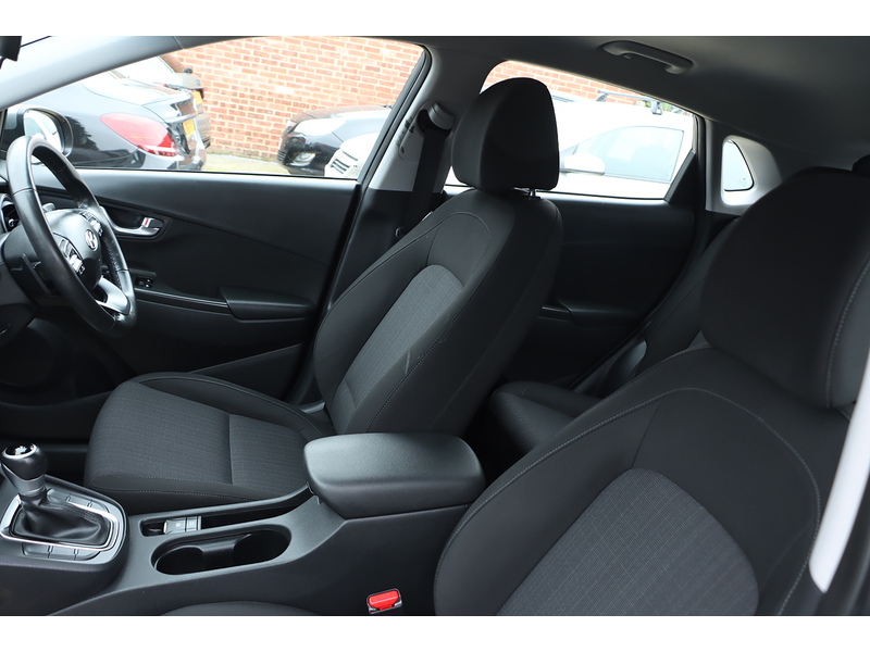 Hyundai 1.6 H-GDI SE CONNECT SUV 5DR PETROL HYBRID DCT AUTO SAT NAV BLUETOOTH DAB STEREO APPLE CARPLAY REAR CAM PARKING AIDS JUST 1 OWNER ONLY 27000 MILES FSH 72-74 Mitcham Road