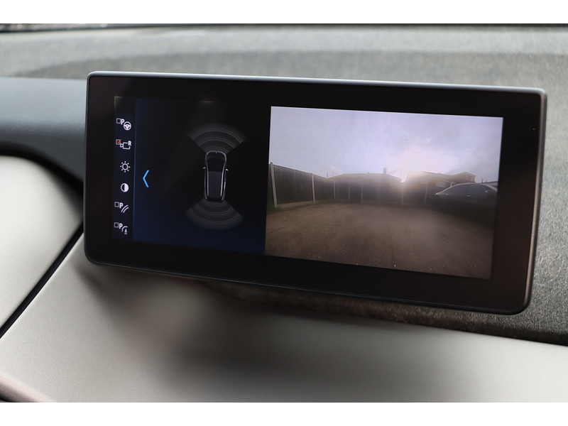 BMW REX RANGE EXTENDER 0.6 5DR HATCHBACK PETROL PLUG-IN HYBRID AUTO HEATED SEATS SAT NAV BLUETOOTH APPLE CARPLAY REAR CAMERA JUST 2 OWNERS 61000 MILES SH 72-74 Mitcham Road