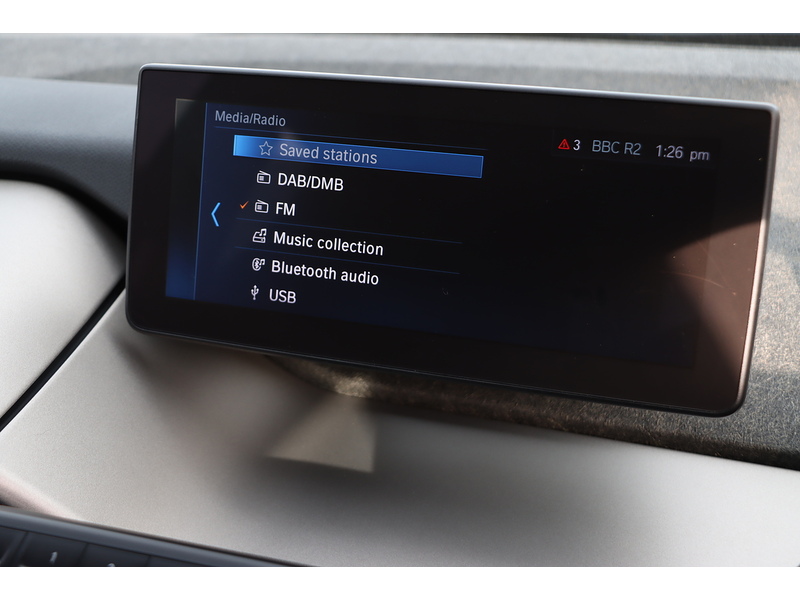 BMW REX RANGE EXTENDER 0.6 5DR HATCHBACK PETROL PLUG-IN HYBRID AUTO HEATED SEATS SAT NAV BLUETOOTH APPLE CARPLAY REAR CAMERA JUST 2 OWNERS 61000 MILES SH 72-74 Mitcham Road