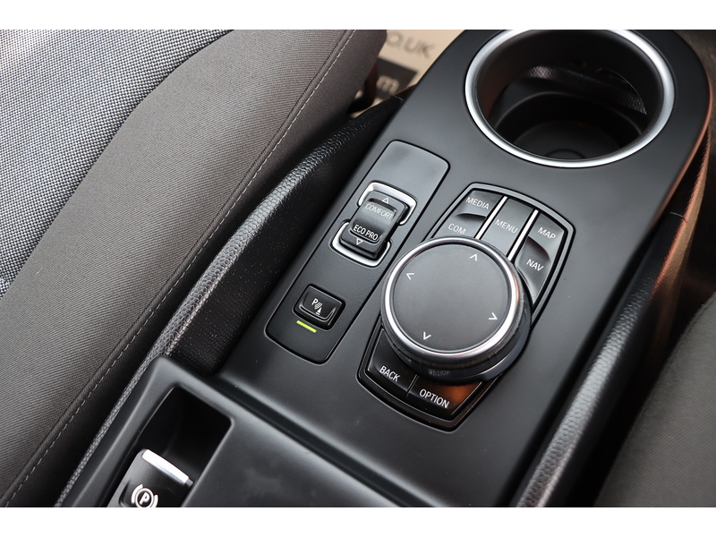 BMW REX RANGE EXTENDER 0.6 5DR HATCHBACK PETROL PLUG-IN HYBRID AUTO HEATED SEATS SAT NAV BLUETOOTH APPLE CARPLAY REAR CAMERA JUST 2 OWNERS 61000 MILES SH 72-74 Mitcham Road