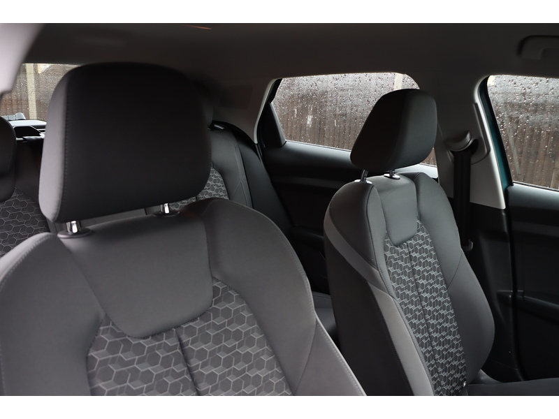 Audi 1.0 TFSI 25 SPORT SPORTBACK 5DR PETROL MANUAL SAT NAV BLUETOOTH DAB STEREO APPLE CARPLAY PARKING AIDS JUST 2 OWNERS ONLY 50000 MILES FSH 5 SERVICES 72-74 Mitcham Road