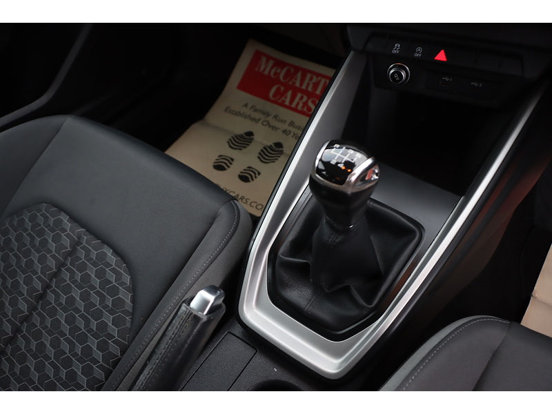 Audi 1.0 TFSI 25 SPORT SPORTBACK 5DR PETROL MANUAL SAT NAV BLUETOOTH DAB STEREO APPLE CARPLAY PARKING AIDS JUST 2 OWNERS ONLY 50000 MILES FSH 5 SERVICES 72-74 Mitcham Road