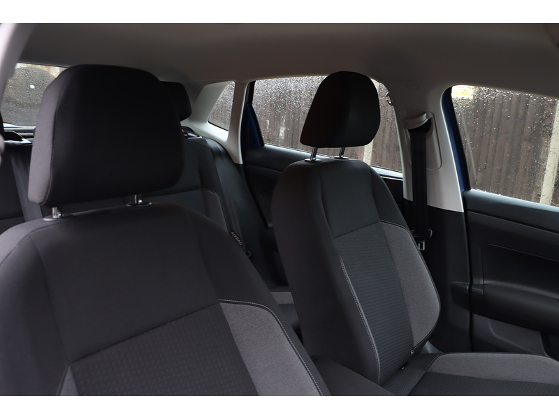 Volkswagen 1.0 TSI LIFE HATCHBACK 5DR PETROL DSG AUTO SATNAV BLUETOOTH DAB STEREO APPLE CARPLAY PARKING AIDS 1 OWNER FROM NEW ONLY 37000 MILES FSH NO ULEZ CHARGE 72-74 Mitcham Road