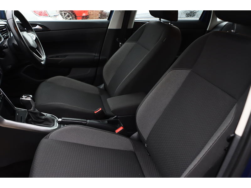 Volkswagen 1.0 TSI LIFE HATCHBACK 5DR PETROL DSG AUTO SATNAV BLUETOOTH DAB STEREO APPLE CARPLAY PARKING AIDS 1 OWNER FROM NEW ONLY 37000 MILES FSH NO ULEZ CHARGE 72-74 Mitcham Road