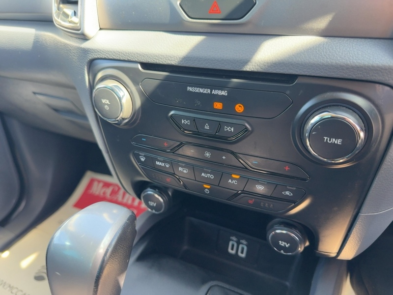 Ford 2.2 TDCI LIMITED 1 PICKUP DOUBLE CAB 4DR DIESEL 4WD AUTO HEATED SEATS SAT NAV BLUETOOTH DAB STEREO APPLE CARPLAY PARKING AIDS 2 OWNERS 59000 MILES FSH 72-74 Mitcham Road