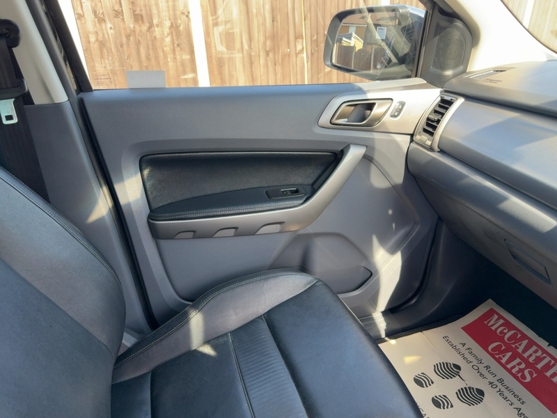 Ford 2.2 TDCI LIMITED 1 PICKUP DOUBLE CAB 4DR DIESEL 4WD AUTO HEATED SEATS SAT NAV BLUETOOTH DAB STEREO APPLE CARPLAY PARKING AIDS 2 OWNERS 59000 MILES FSH 72-74 Mitcham Road