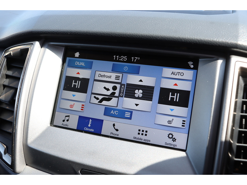 Ford 2.2 TDCI LIMITED 1 PICKUP DOUBLE CAB 4DR DIESEL 4WD AUTO HEATED SEATS SAT NAV BLUETOOTH DAB STEREO APPLE CARPLAY PARKING AIDS 2 OWNERS 59000 MILES FSH 72-74 Mitcham Road