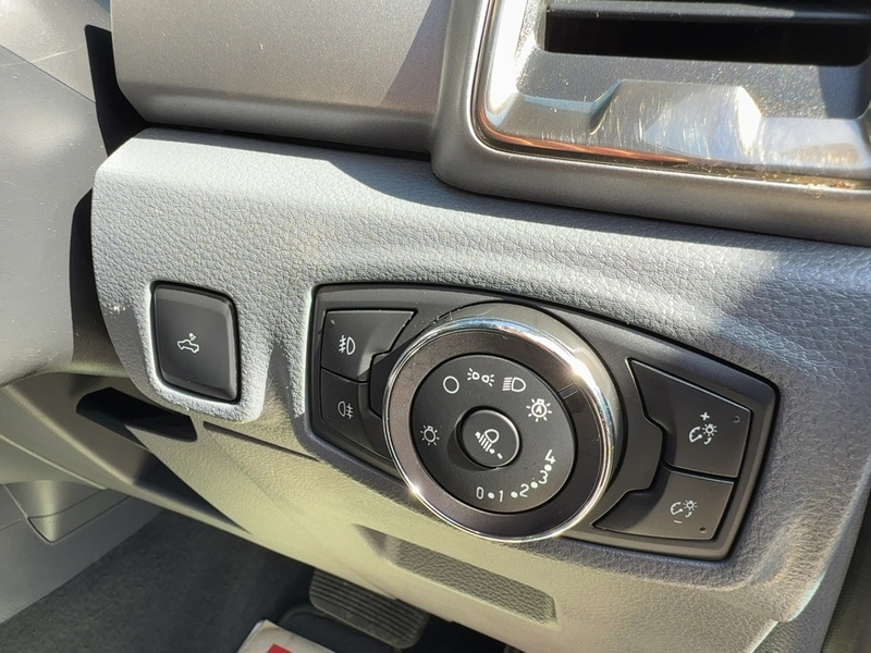 Ford 2.2 TDCI LIMITED 1 PICKUP DOUBLE CAB 4DR DIESEL 4WD AUTO HEATED SEATS SAT NAV BLUETOOTH DAB STEREO APPLE CARPLAY PARKING AIDS 2 OWNERS 59000 MILES FSH 72-74 Mitcham Road