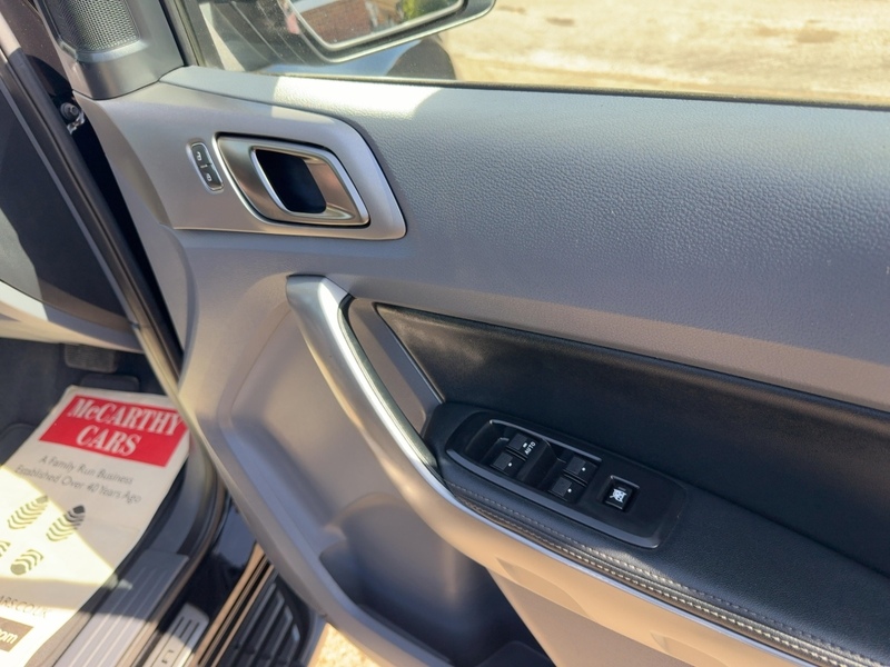 Ford 2.2 TDCI LIMITED 1 PICKUP DOUBLE CAB 4DR DIESEL 4WD AUTO HEATED SEATS SAT NAV BLUETOOTH DAB STEREO APPLE CARPLAY PARKING AIDS 2 OWNERS 59000 MILES FSH 72-74 Mitcham Road