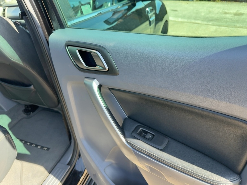 Ford 2.2 TDCI LIMITED 1 PICKUP DOUBLE CAB 4DR DIESEL 4WD AUTO HEATED SEATS SAT NAV BLUETOOTH DAB STEREO APPLE CARPLAY PARKING AIDS 2 OWNERS 59000 MILES FSH 72-74 Mitcham Road