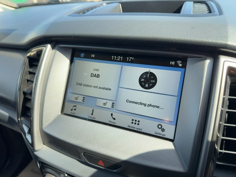 Ford 2.2 TDCI LIMITED 1 PICKUP DOUBLE CAB 4DR DIESEL 4WD AUTO HEATED SEATS SAT NAV BLUETOOTH DAB STEREO APPLE CARPLAY PARKING AIDS 2 OWNERS 59000 MILES FSH 72-74 Mitcham Road