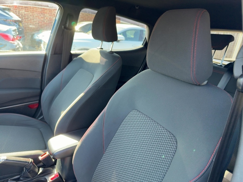 Ford 1.0T ECOBOOST ST-LINE EDITION HATCHBACK 5DR PETROL MANUAL SAT NAV BLUETOOTH DAB STEREO APPLE CARPLAY PARKING AIDS JUST 2 OWNERS ONLY 51000 MILES SH 72-74 Mitcham Road