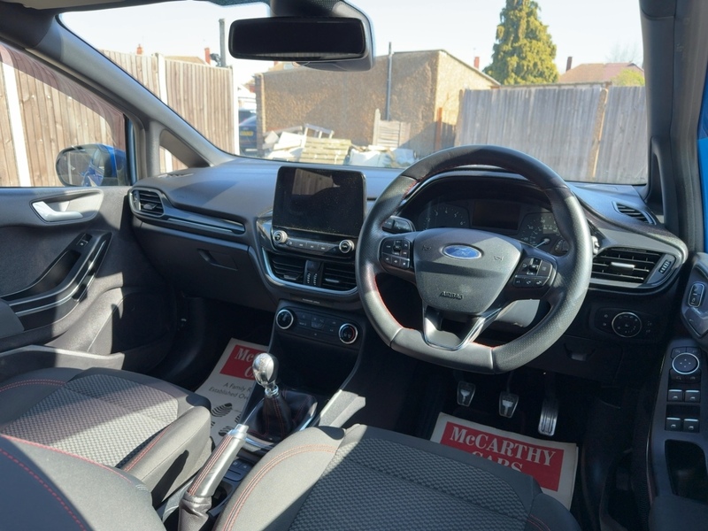Ford 1.0T ECOBOOST ST-LINE EDITION HATCHBACK 5DR PETROL MANUAL SAT NAV BLUETOOTH DAB STEREO APPLE CARPLAY PARKING AIDS JUST 2 OWNERS ONLY 51000 MILES SH 72-74 Mitcham Road