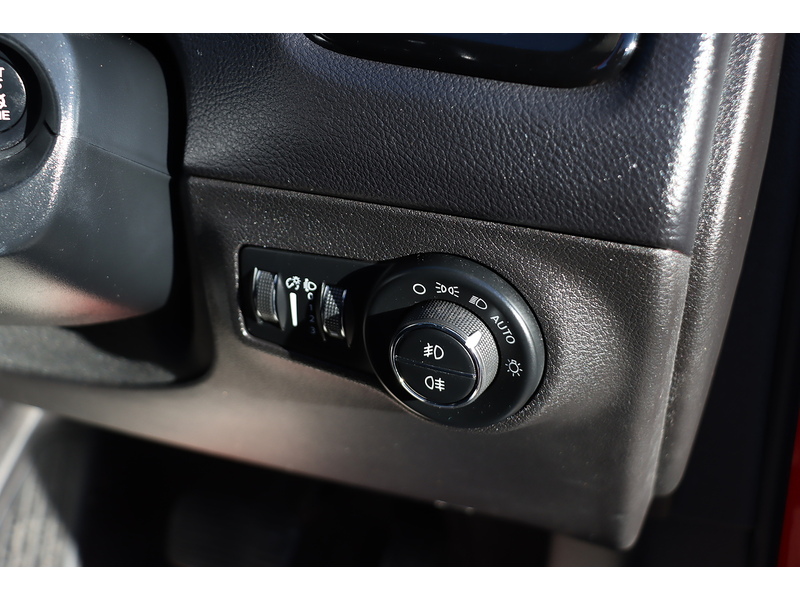 Jeep 1.4T MULTIAIRII LIMITED SUV 5DR PETROL 4WD AUTO HEATED SEATS SAT NAV BLUETOOTH APPLE CARPLAY REAR CAMERA PARKING AIDS 2 OWNERS ONLY 25000 MILES FSH 72-74 Mitcham Road