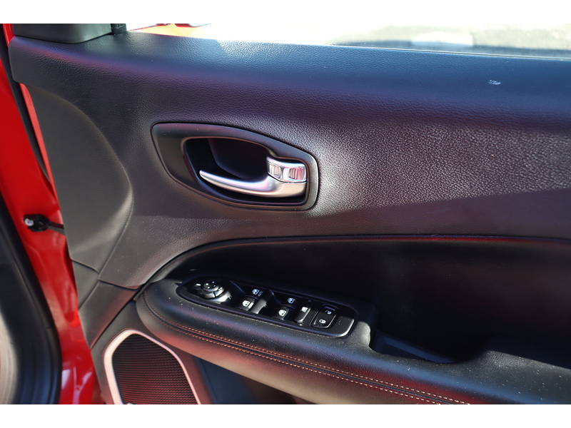 Jeep 1.4T MULTIAIRII LIMITED SUV 5DR PETROL 4WD AUTO HEATED SEATS SAT NAV BLUETOOTH APPLE CARPLAY REAR CAMERA PARKING AIDS 2 OWNERS ONLY 25000 MILES FSH 72-74 Mitcham Road