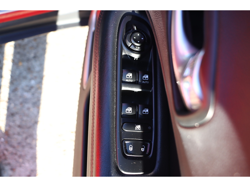 Jeep 1.4T MULTIAIRII LIMITED SUV 5DR PETROL 4WD AUTO HEATED SEATS SAT NAV BLUETOOTH APPLE CARPLAY REAR CAMERA PARKING AIDS 2 OWNERS ONLY 25000 MILES FSH 72-74 Mitcham Road