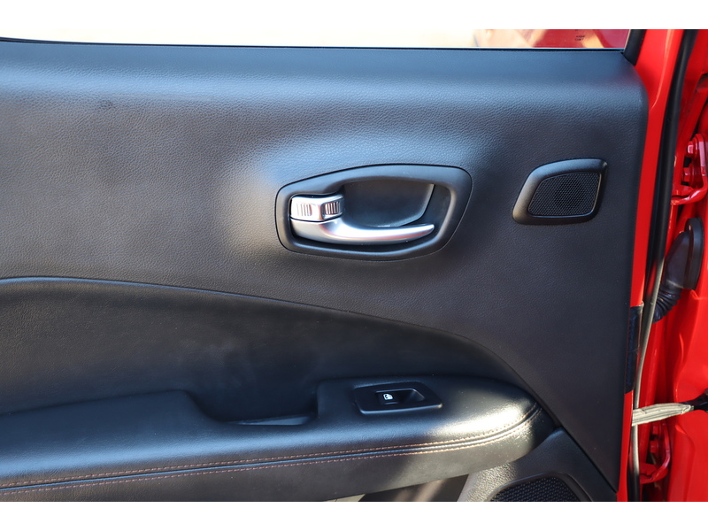 Jeep 1.4T MULTIAIRII LIMITED SUV 5DR PETROL 4WD AUTO HEATED SEATS SAT NAV BLUETOOTH APPLE CARPLAY REAR CAMERA PARKING AIDS 2 OWNERS ONLY 25000 MILES FSH 72-74 Mitcham Road