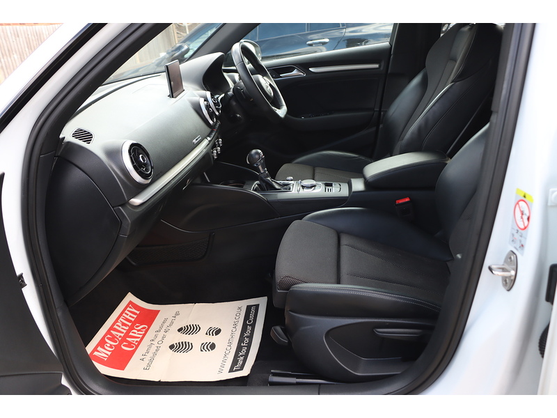 Audi 1.5 TFSI COD BLACK EDITION SPORTBACK 5DR PETROL S TRONIC AUTO SAT NAV BLUETOOTH CD PLAYER PARKING AIDS ONLY 67000 MILES FSH 6 SERVICES NO ULEZ CHARGE 72-74 Mitcham Road