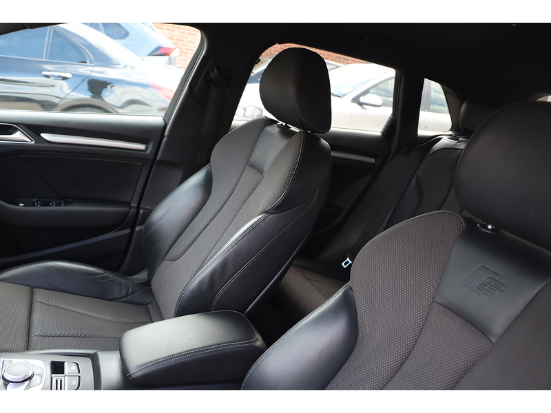 Audi 1.5 TFSI COD BLACK EDITION SPORTBACK 5DR PETROL S TRONIC AUTO SAT NAV BLUETOOTH CD PLAYER PARKING AIDS ONLY 67000 MILES FSH 6 SERVICES NO ULEZ CHARGE 72-74 Mitcham Road