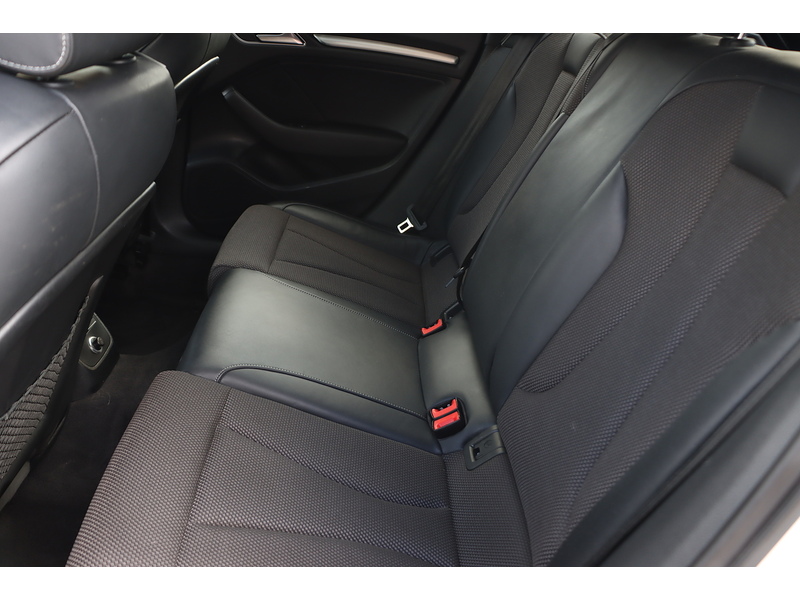 Audi 1.5 TFSI COD BLACK EDITION SPORTBACK 5DR PETROL S TRONIC AUTO SAT NAV BLUETOOTH CD PLAYER PARKING AIDS ONLY 67000 MILES FSH 6 SERVICES NO ULEZ CHARGE 72-74 Mitcham Road