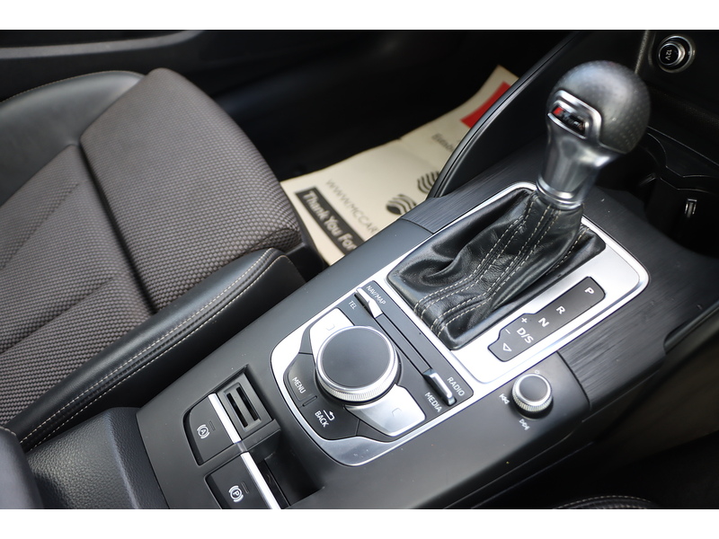 Audi 1.5 TFSI COD BLACK EDITION SPORTBACK 5DR PETROL S TRONIC AUTO SAT NAV BLUETOOTH CD PLAYER PARKING AIDS ONLY 67000 MILES FSH 6 SERVICES NO ULEZ CHARGE 72-74 Mitcham Road