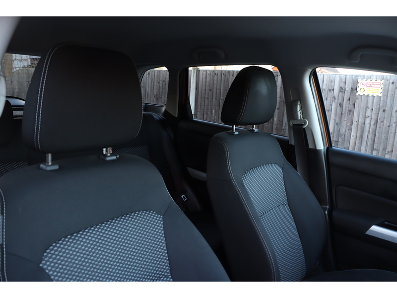 Suzuki 1.6 SZ-T SUV 5DR PETROL AUTO SAT NAV BLUETOOTH DAB STEREO APPLE CARPLAY REAR CAMERA JUST 2 OWNERS SAME OWNER FOR 4 YEARS 79000 MILES SH NO ULEZ CHARGE 72-74 Mitcham Road