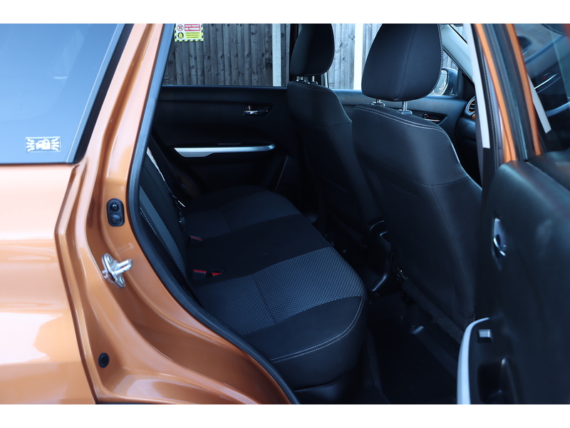 Suzuki 1.6 SZ-T SUV 5DR PETROL AUTO SAT NAV BLUETOOTH DAB STEREO APPLE CARPLAY REAR CAMERA JUST 2 OWNERS SAME OWNER FOR 4 YEARS 79000 MILES SH NO ULEZ CHARGE 72-74 Mitcham Road