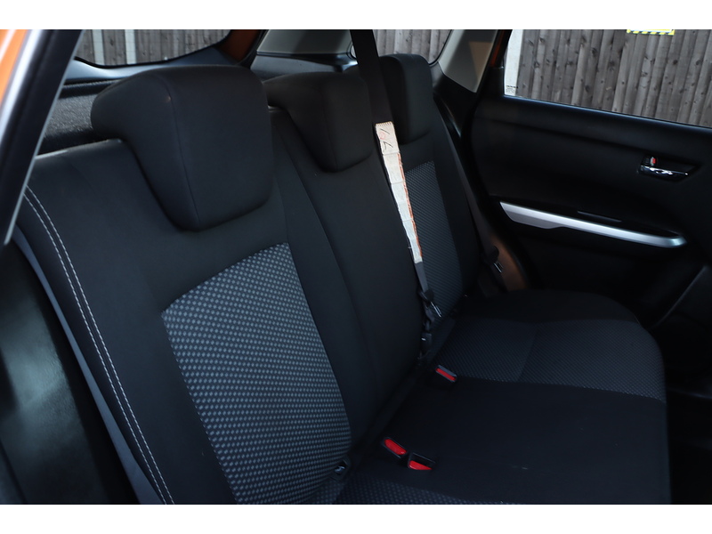 Suzuki 1.6 SZ-T SUV 5DR PETROL AUTO SAT NAV BLUETOOTH DAB STEREO APPLE CARPLAY REAR CAMERA JUST 2 OWNERS SAME OWNER FOR 4 YEARS 79000 MILES SH NO ULEZ CHARGE 72-74 Mitcham Road