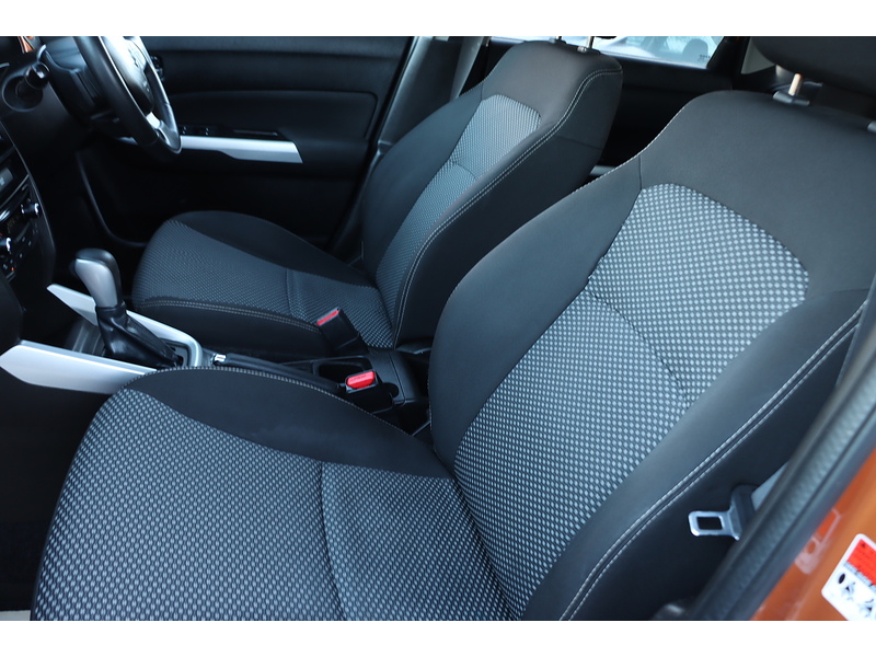 Suzuki 1.6 SZ-T SUV 5DR PETROL AUTO SAT NAV BLUETOOTH DAB STEREO APPLE CARPLAY REAR CAMERA JUST 2 OWNERS SAME OWNER FOR 4 YEARS 79000 MILES SH NO ULEZ CHARGE 72-74 Mitcham Road