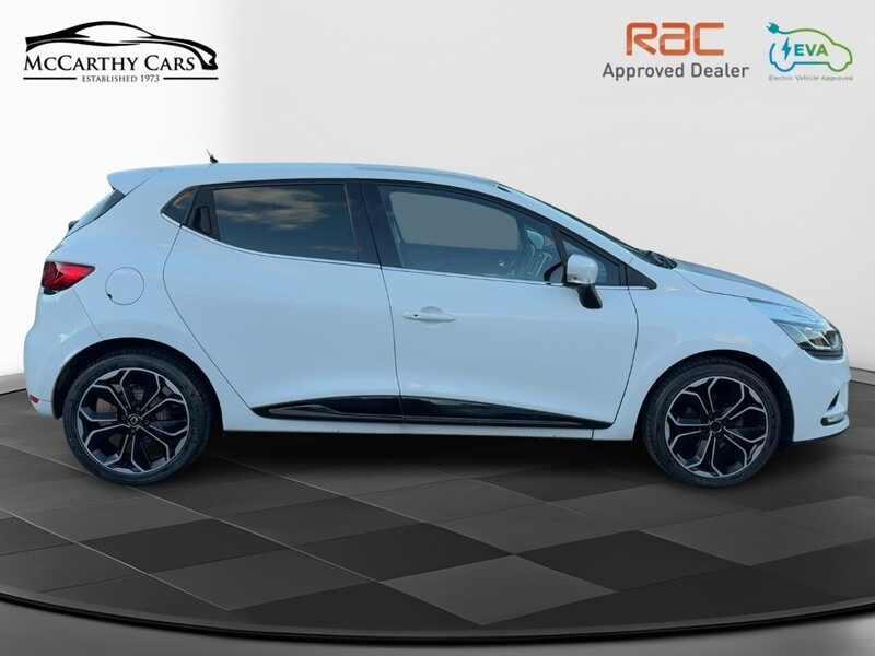 Renault 0.9 TCE ICONIC HATCHBACK 5DR PETROL MANUAL SAT NAV BLUETOOTH DAB STEREO APPLE CARPLAY PARKING AIDS 2 OWNERS 27000 MILES FSH 4 SERVICES NO ULEZ CHARGE 72-74 Mitcham Road