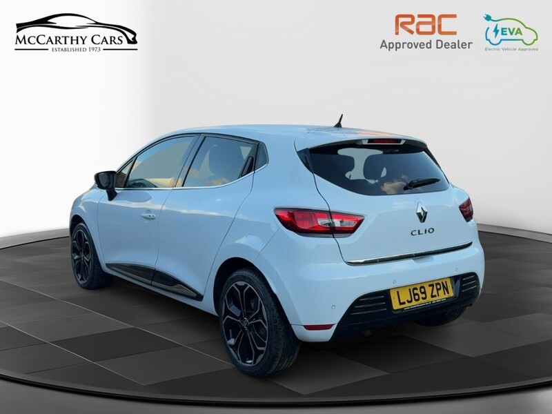 Renault 0.9 TCE ICONIC HATCHBACK 5DR PETROL MANUAL SAT NAV BLUETOOTH DAB STEREO APPLE CARPLAY PARKING AIDS 2 OWNERS 27000 MILES FSH 4 SERVICES NO ULEZ CHARGE 72-74 Mitcham Road