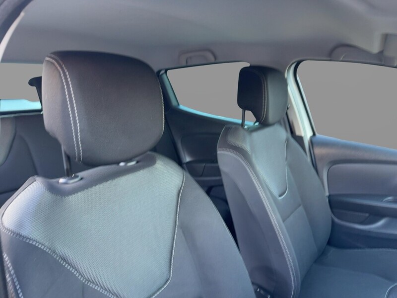 Renault 0.9 TCE ICONIC HATCHBACK 5DR PETROL MANUAL SAT NAV BLUETOOTH DAB STEREO APPLE CARPLAY PARKING AIDS 2 OWNERS 27000 MILES FSH 4 SERVICES NO ULEZ CHARGE 72-74 Mitcham Road