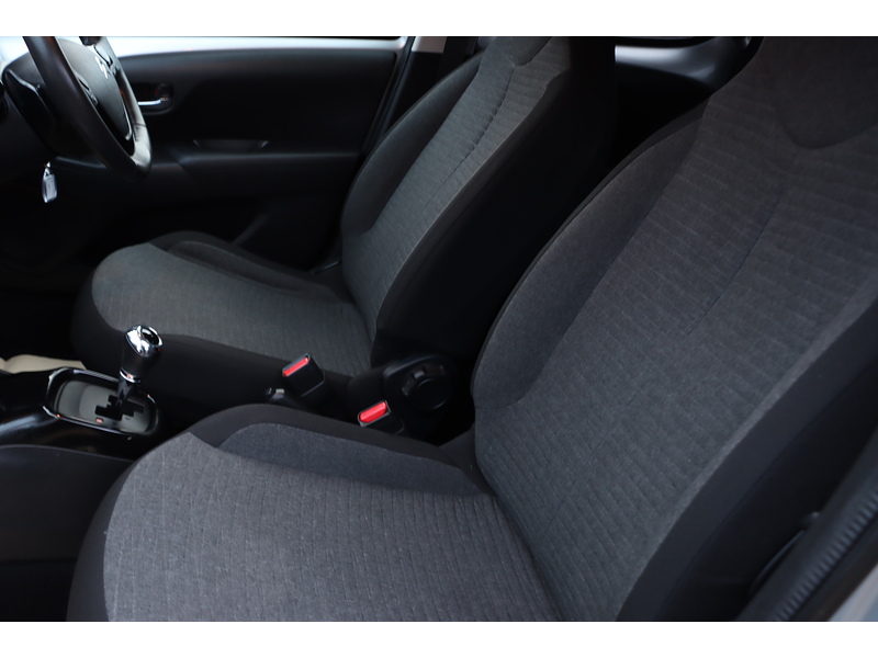 Citroen 1.0 VTi Flair Hatchback 5dr Petrol ETG5 Euro 5 (Euro 5) (68 ps) 72-74 Mitcham Road