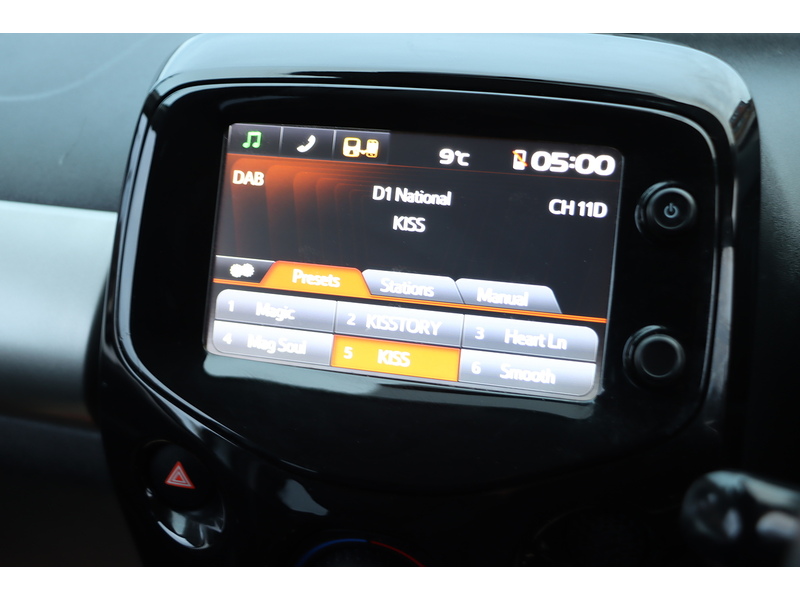 Citroen 1.0 VTi Flair Hatchback 5dr Petrol ETG5 Euro 5 (Euro 5) (68 ps) 72-74 Mitcham Road