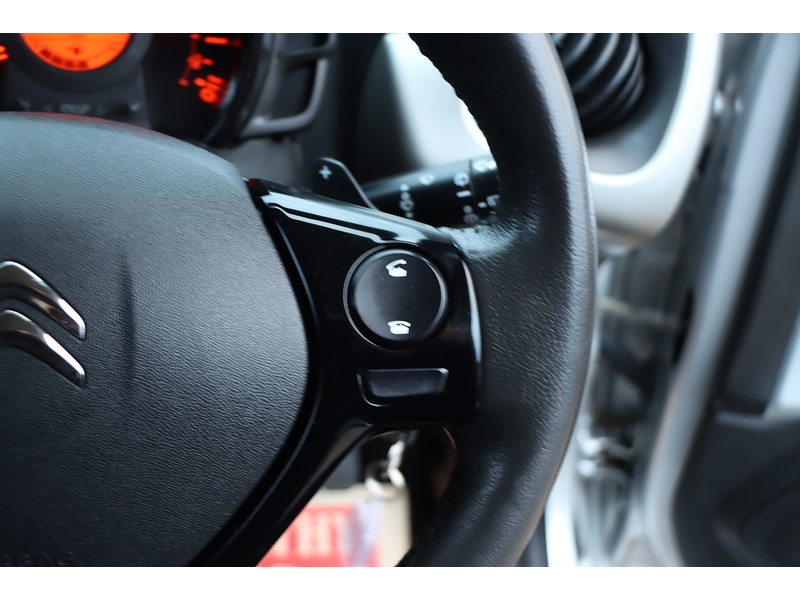 Citroen 1.0 VTi Flair Hatchback 5dr Petrol ETG5 Euro 5 (Euro 5) (68 ps) 72-74 Mitcham Road