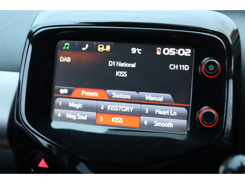 Citroen 1.0 VTi Flair Hatchback 5dr Petrol ETG5 Euro 5 (Euro 5) (68 ps) 72-74 Mitcham Road