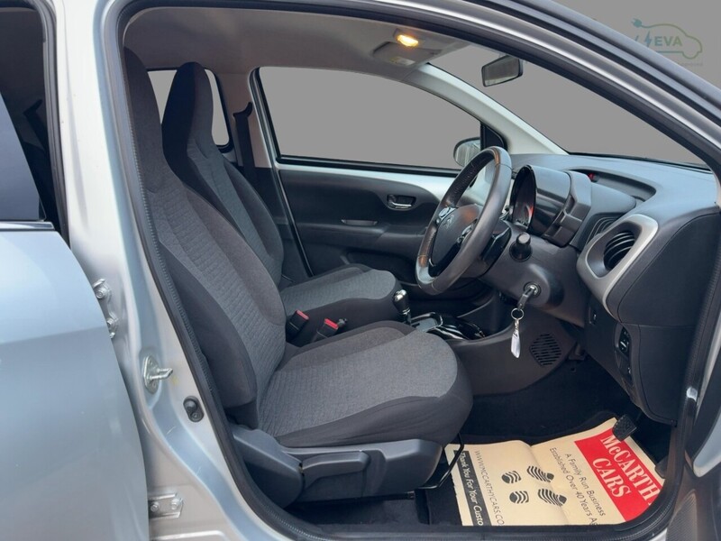 Citroen 1.0 VTi Flair Hatchback 5dr Petrol ETG5 Euro 5 (Euro 5) (68 ps) 72-74 Mitcham Road