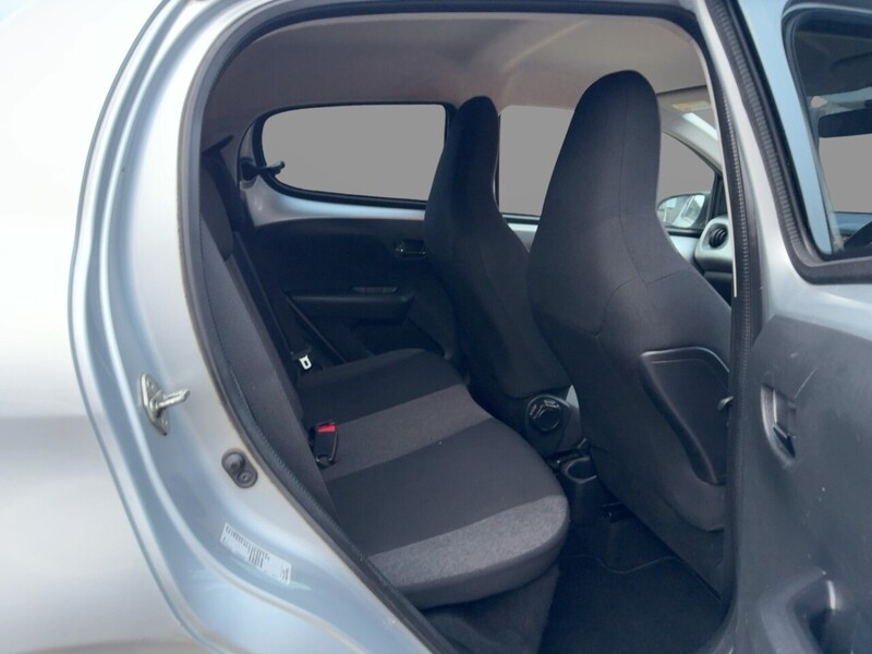 Citroen 1.0 VTi Flair Hatchback 5dr Petrol ETG5 Euro 5 (Euro 5) (68 ps) 72-74 Mitcham Road