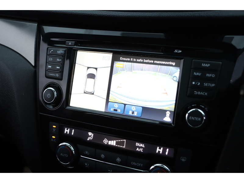 Nissan 1.3 DIG-T N-CONNECTA SUV 5DR PETROL MANUAL SATNAV BLUETOOTH DAB RADIO APPLE CARPLAY REAR CAMERA PARKING AIDS 41000 MILES FSH 6 SERVICES NO ULEZ CHARGE 72-74 Mitcham Road