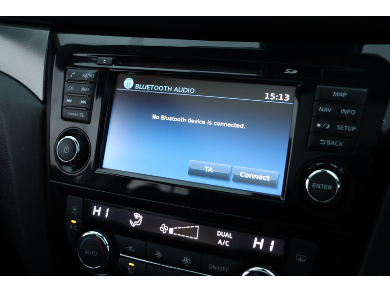 Nissan 1.3 DIG-T N-CONNECTA SUV 5DR PETROL MANUAL SATNAV BLUETOOTH DAB RADIO APPLE CARPLAY REAR CAMERA PARKING AIDS 41000 MILES FSH 6 SERVICES NO ULEZ CHARGE 72-74 Mitcham Road