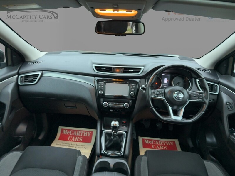 Nissan 1.3 DIG-T N-CONNECTA SUV 5DR PETROL MANUAL SATNAV BLUETOOTH DAB RADIO APPLE CARPLAY REAR CAMERA PARKING AIDS 41000 MILES FSH 6 SERVICES NO ULEZ CHARGE 72-74 Mitcham Road