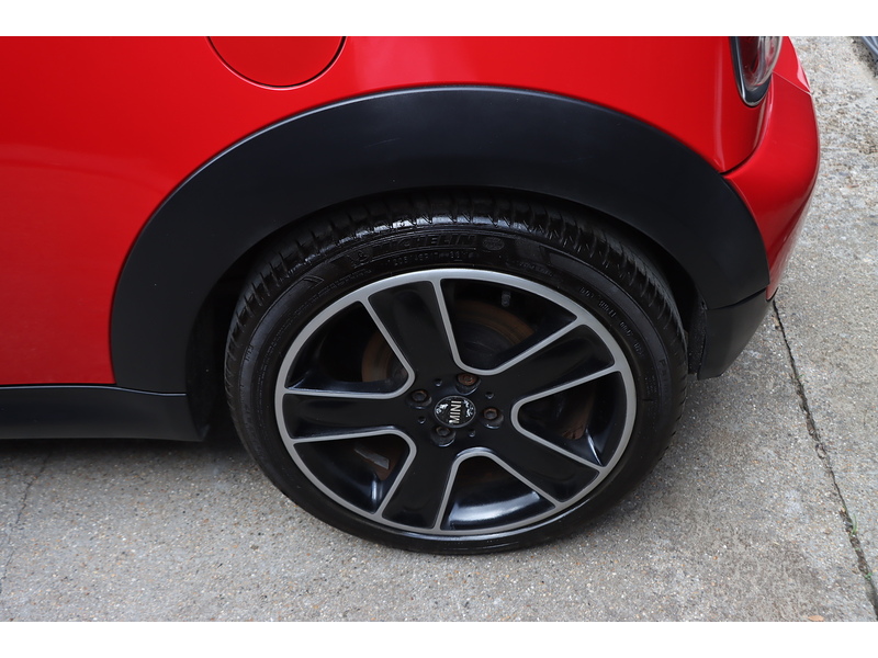 MINI 1.6 S CONVERTIBLE 6 SPEED PETROL MANUAL CHILI PACK FULL LEATHER HEATED SEATS BLUETOOTH CD PLAYER PARKING AIDS ONLY 65000 MILES SH NO ULEZ CHARGE 72-74 Mitcham Road