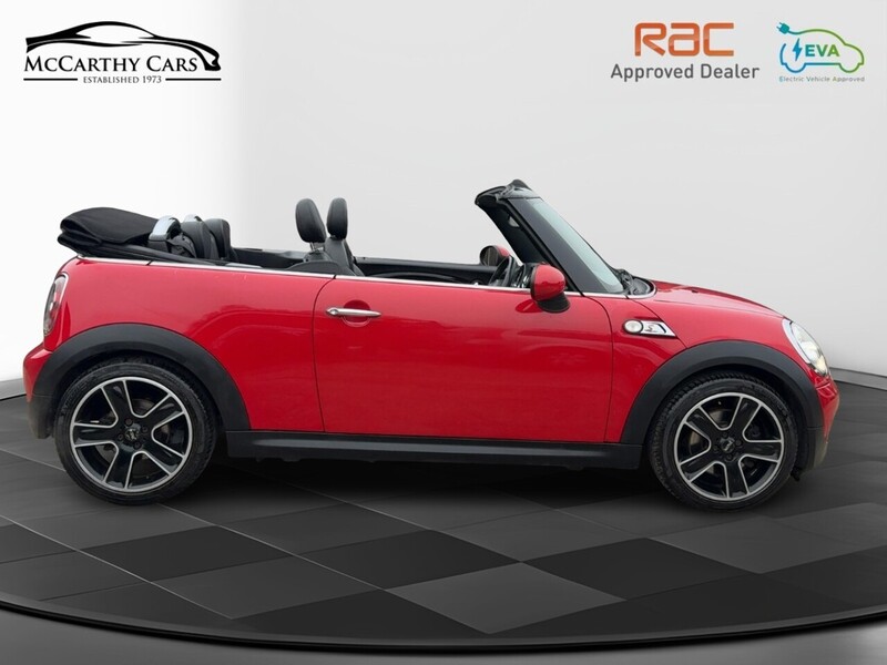 MINI 1.6 S CONVERTIBLE 6 SPEED PETROL MANUAL CHILI PACK FULL LEATHER HEATED SEATS BLUETOOTH CD PLAYER PARKING AIDS ONLY 65000 MILES SH NO ULEZ CHARGE 72-74 Mitcham Road