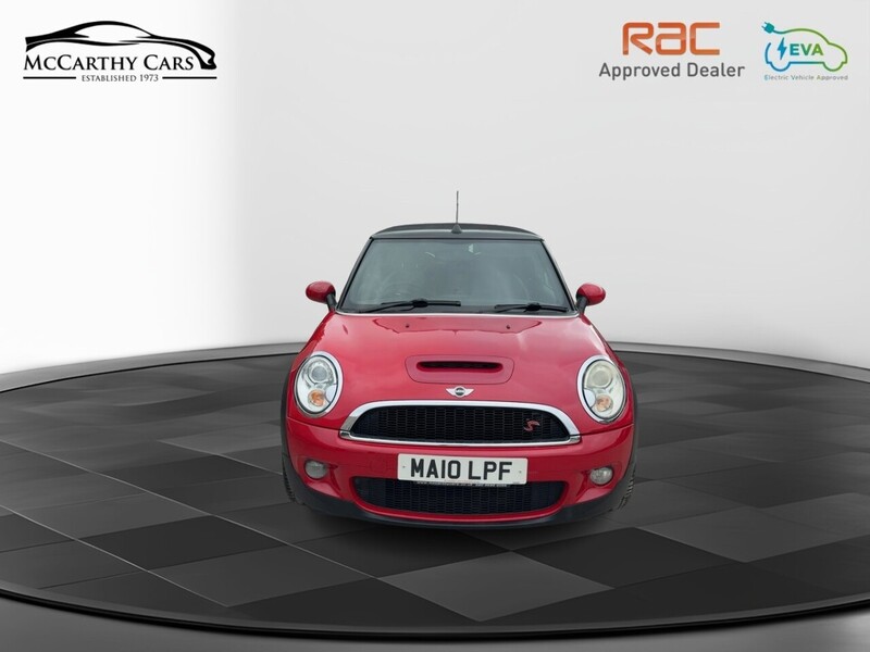 MINI 1.6 S CONVERTIBLE 6 SPEED PETROL MANUAL CHILI PACK FULL LEATHER HEATED SEATS BLUETOOTH CD PLAYER PARKING AIDS ONLY 65000 MILES SH NO ULEZ CHARGE 72-74 Mitcham Road
