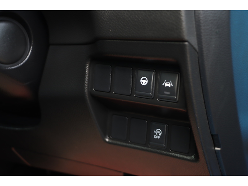 Nissan 1.3 DIG-T TEKNA SUV 5DR PETROL MANUAL PAN ROOF HEATED SEATS SAT NAV BLUETOOTH APPLE CARPLAY REAR & 360 CAMERA PARKING AIDS 57000 MILES FSH 6 SERVICES 72-74 Mitcham Road