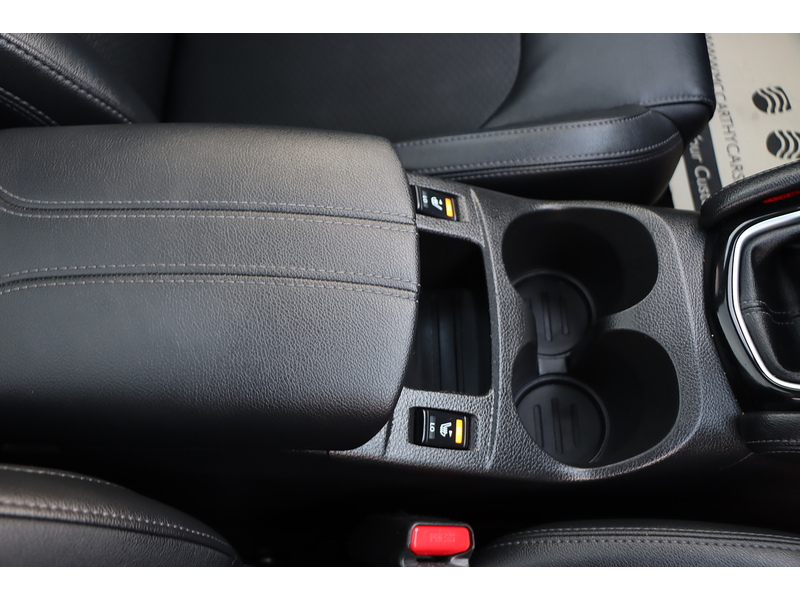 Nissan 1.3 DIG-T TEKNA SUV 5DR PETROL MANUAL PAN ROOF HEATED SEATS SAT NAV BLUETOOTH APPLE CARPLAY REAR & 360 CAMERA PARKING AIDS 57000 MILES FSH 6 SERVICES 72-74 Mitcham Road