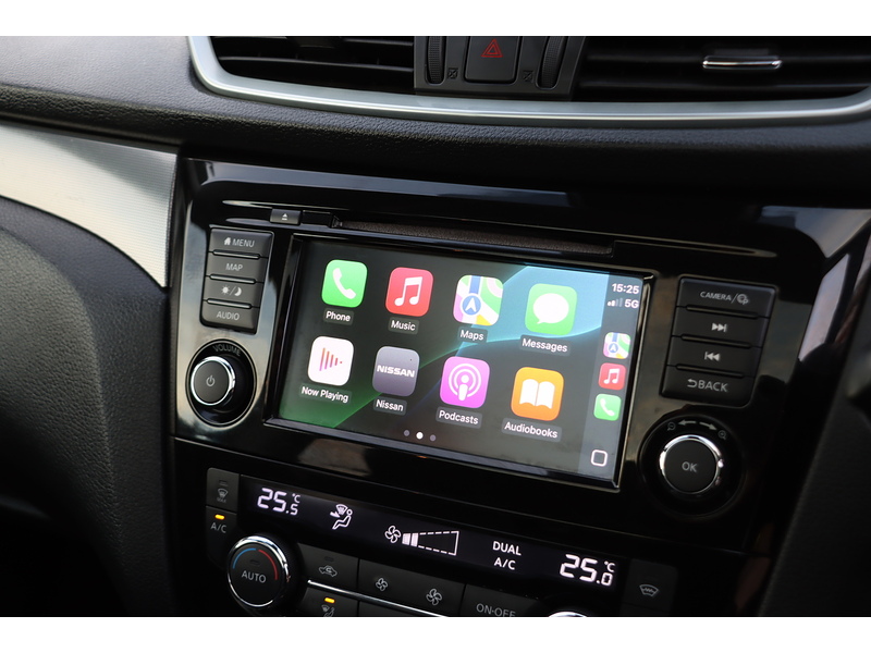 Nissan 1.3 DIG-T TEKNA SUV 5DR PETROL MANUAL PAN ROOF HEATED SEATS SAT NAV BLUETOOTH APPLE CARPLAY REAR & 360 CAMERA PARKING AIDS 57000 MILES FSH 6 SERVICES 72-74 Mitcham Road