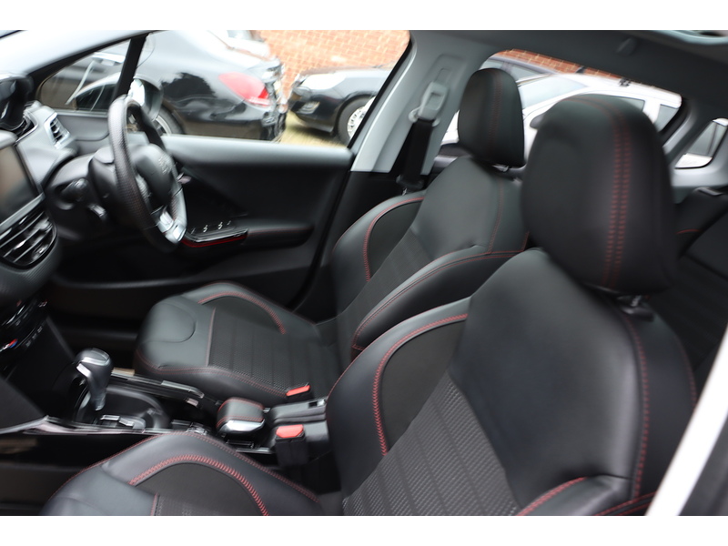 Peugeot 1.2 PURETECH GT LINE SUV 5DR PETROL EAT AUTO PAN ROOF SAT NAV BLUETOOTH DAB STEREO APPLE CARPLAY REAR CAM PARKING AIDS ONLY 36000 MILES FSH 6 SERVICES 72-74 Mitcham Road